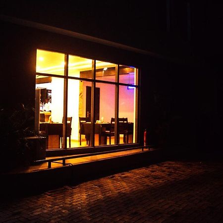 Hotel Capitol Ikeja Luaran gambar