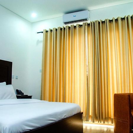 Hotel Capitol Ikeja Luaran gambar