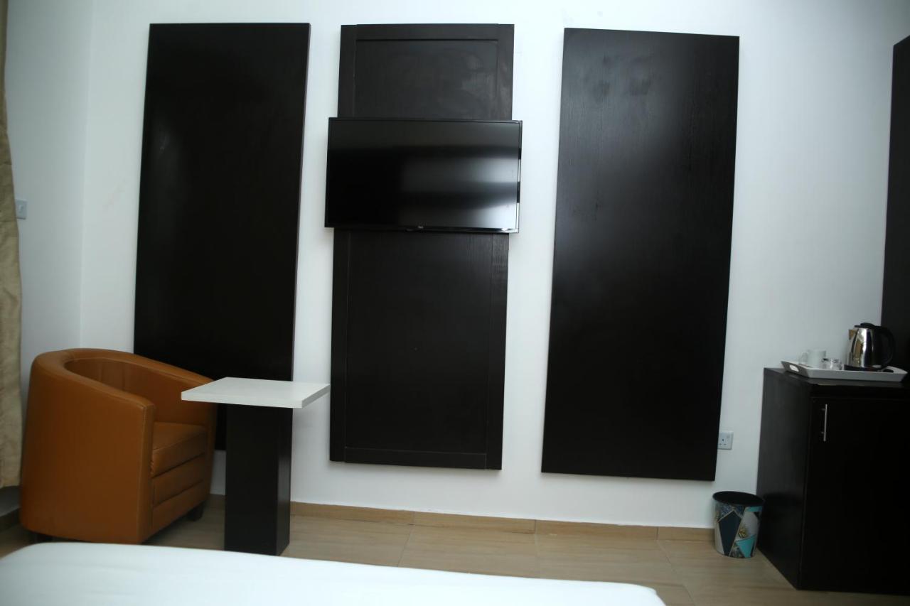 Hotel Capitol Ikeja Luaran gambar