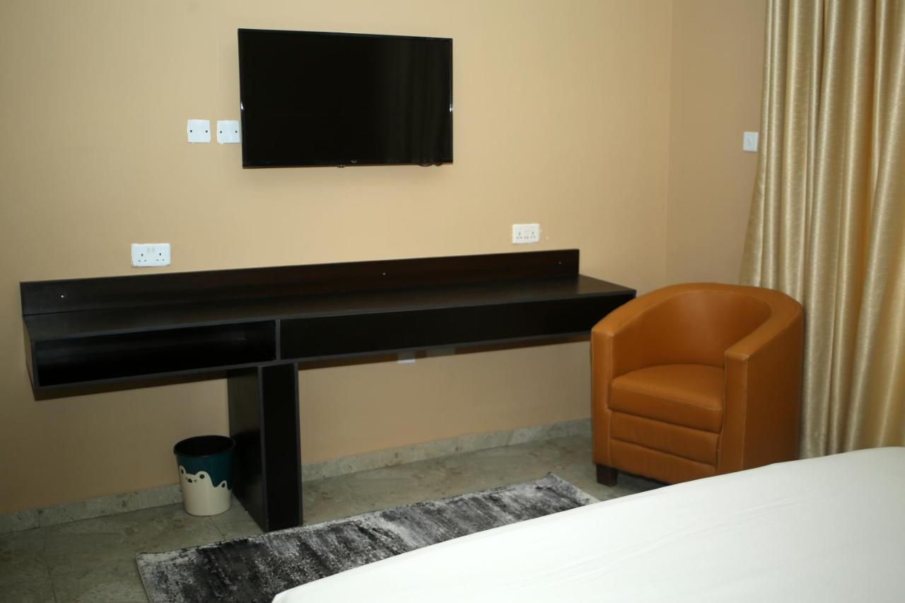 Hotel Capitol Ikeja Luaran gambar