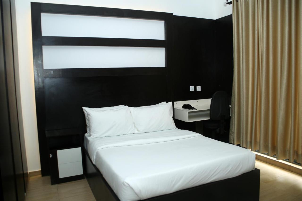 Hotel Capitol Ikeja Luaran gambar