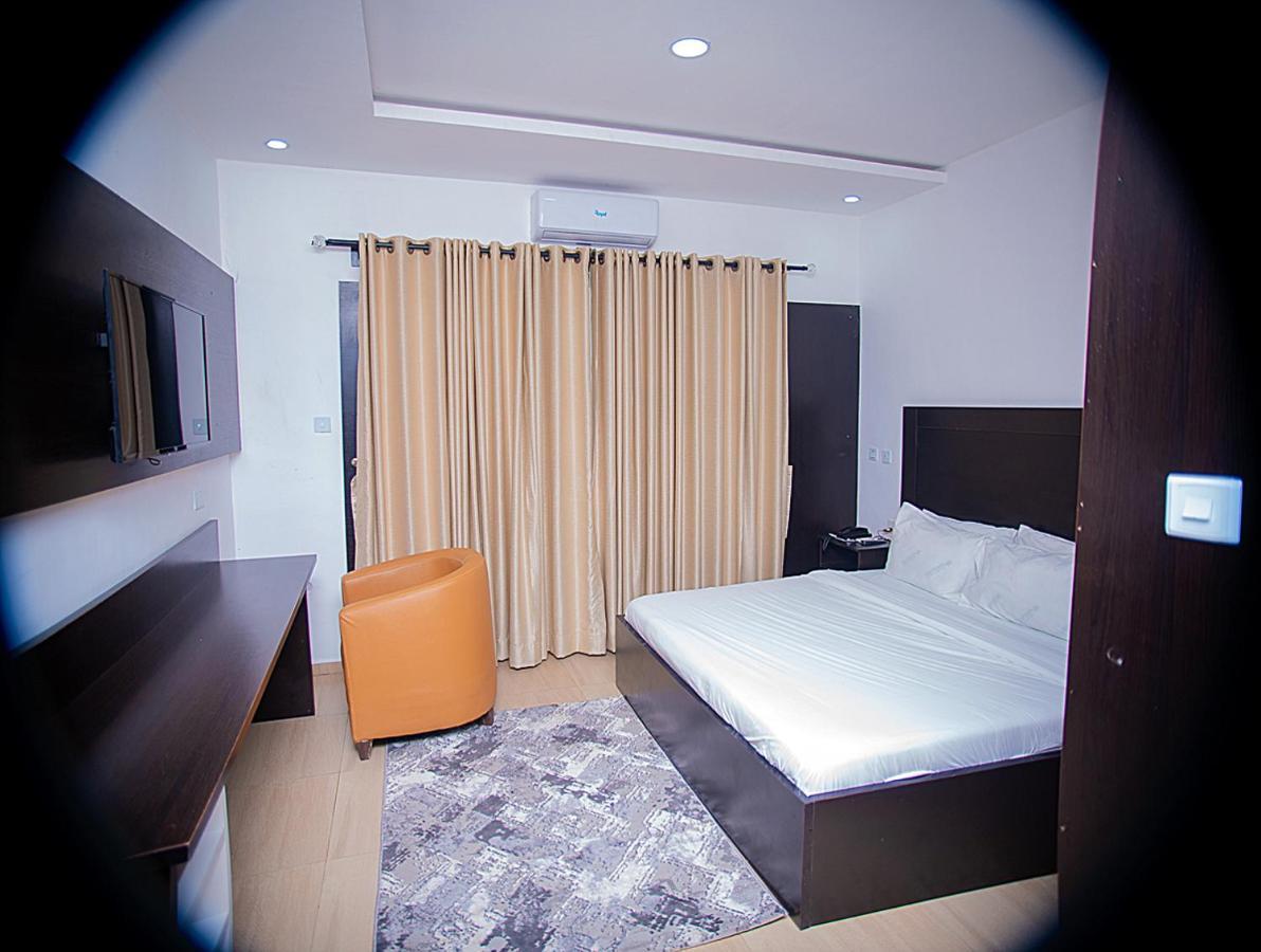 Hotel Capitol Ikeja Luaran gambar