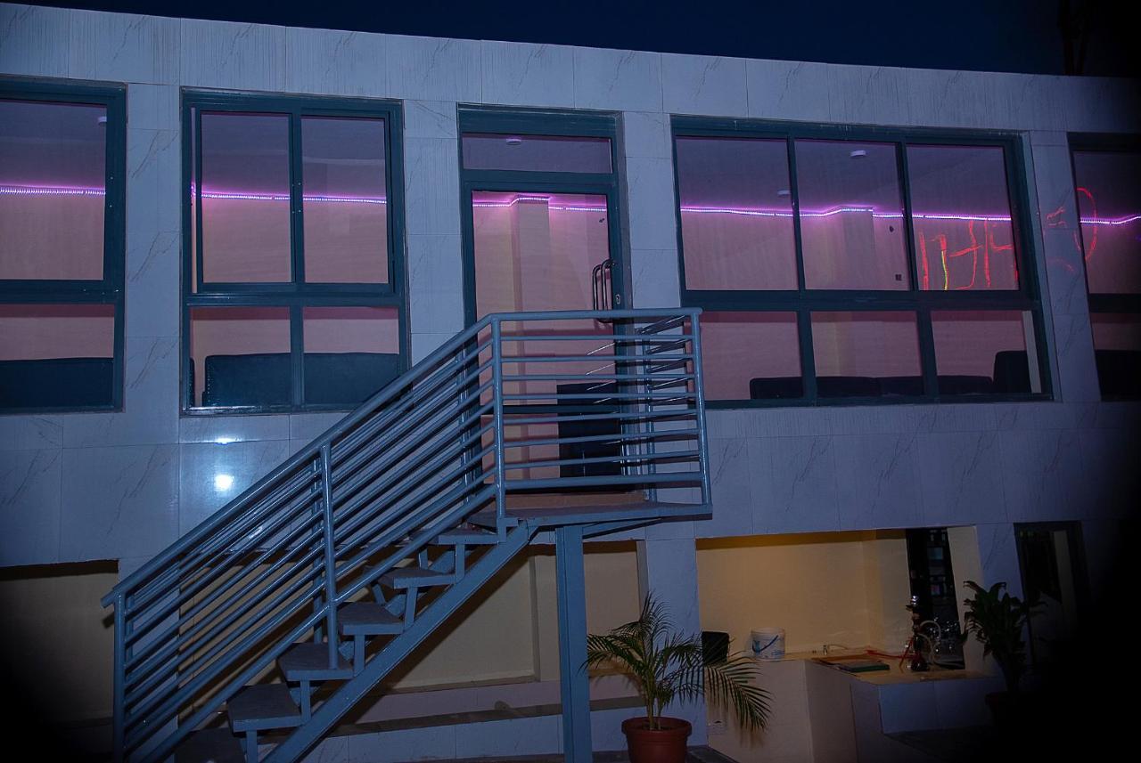 Hotel Capitol Ikeja Luaran gambar