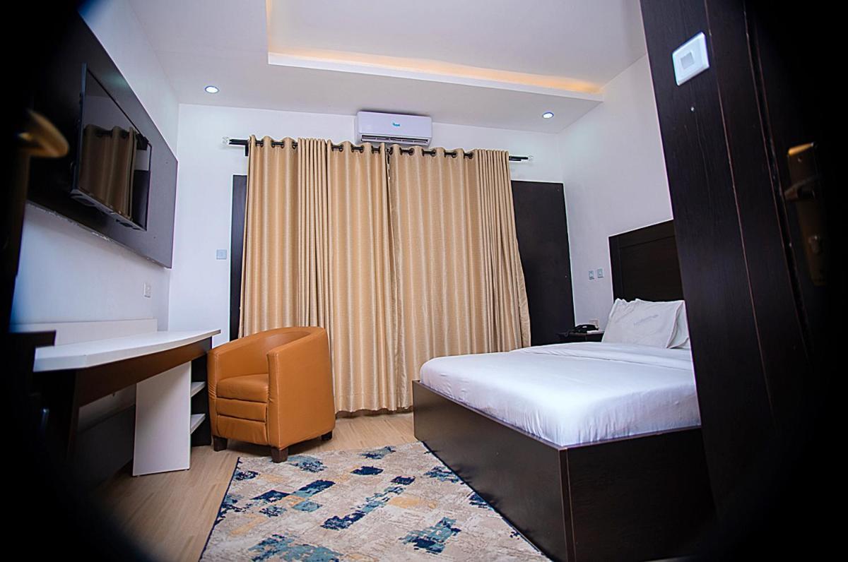 Hotel Capitol Ikeja Luaran gambar
