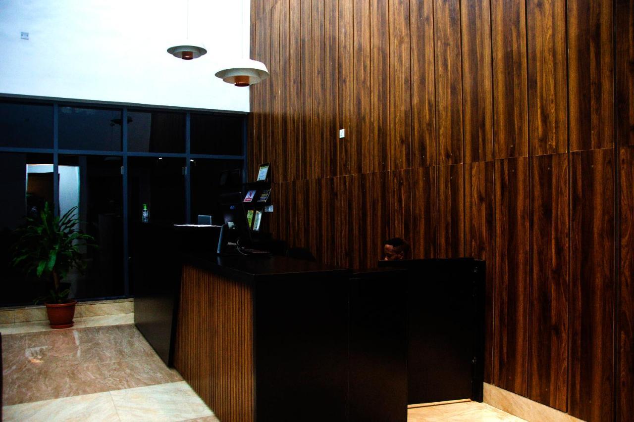 Hotel Capitol Ikeja Luaran gambar