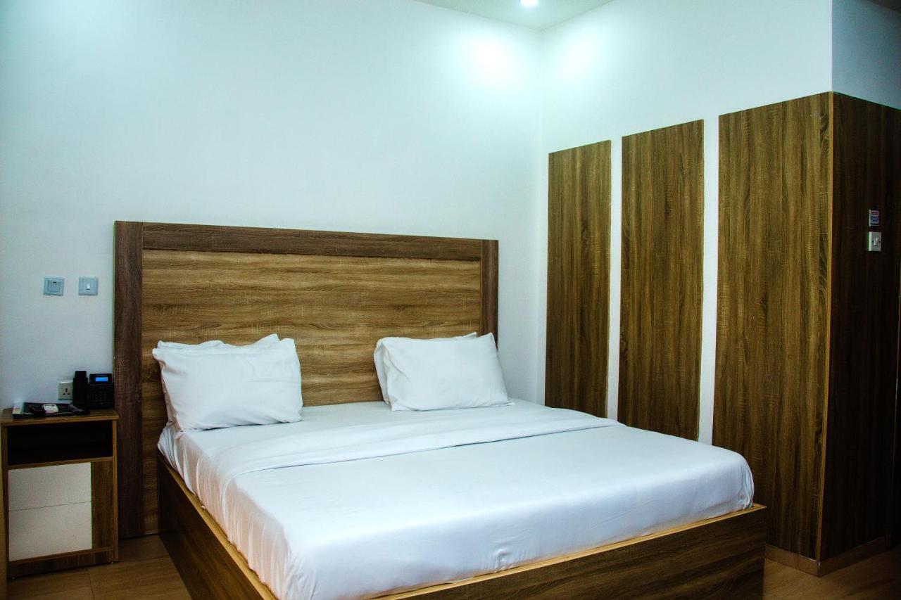 Hotel Capitol Ikeja Luaran gambar