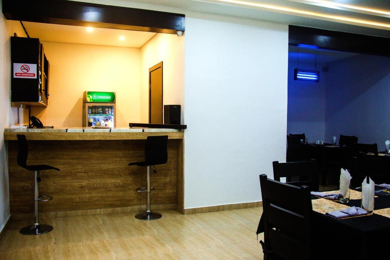 Hotel Capitol Ikeja Luaran gambar