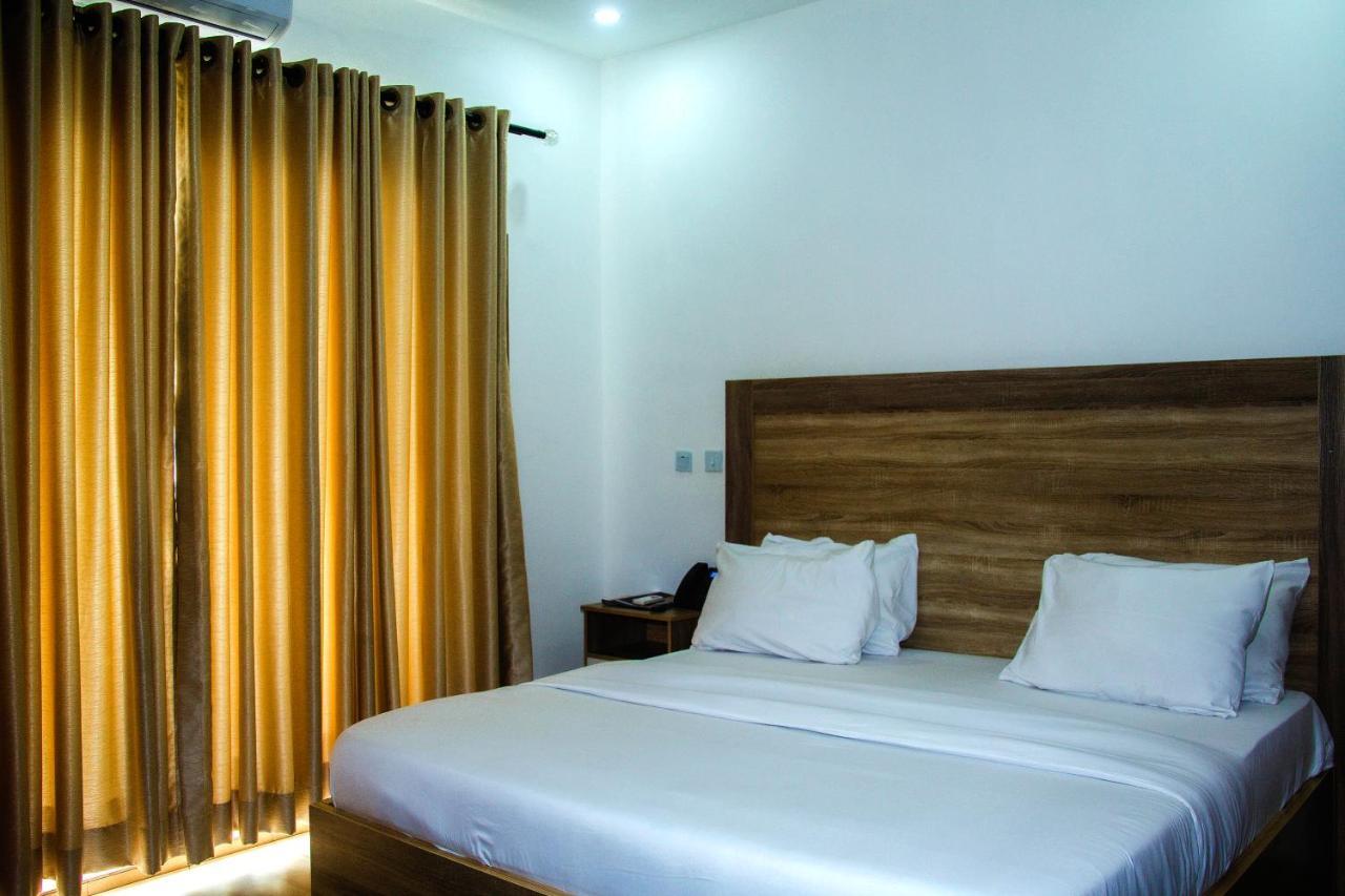 Hotel Capitol Ikeja Luaran gambar