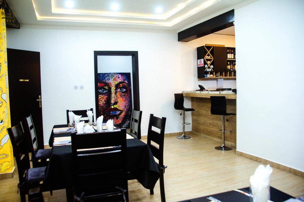 Hotel Capitol Ikeja Luaran gambar