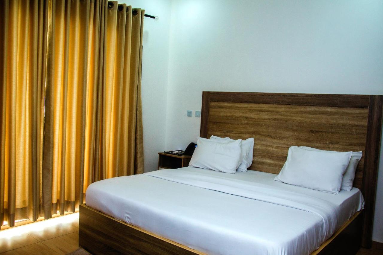 Hotel Capitol Ikeja Luaran gambar