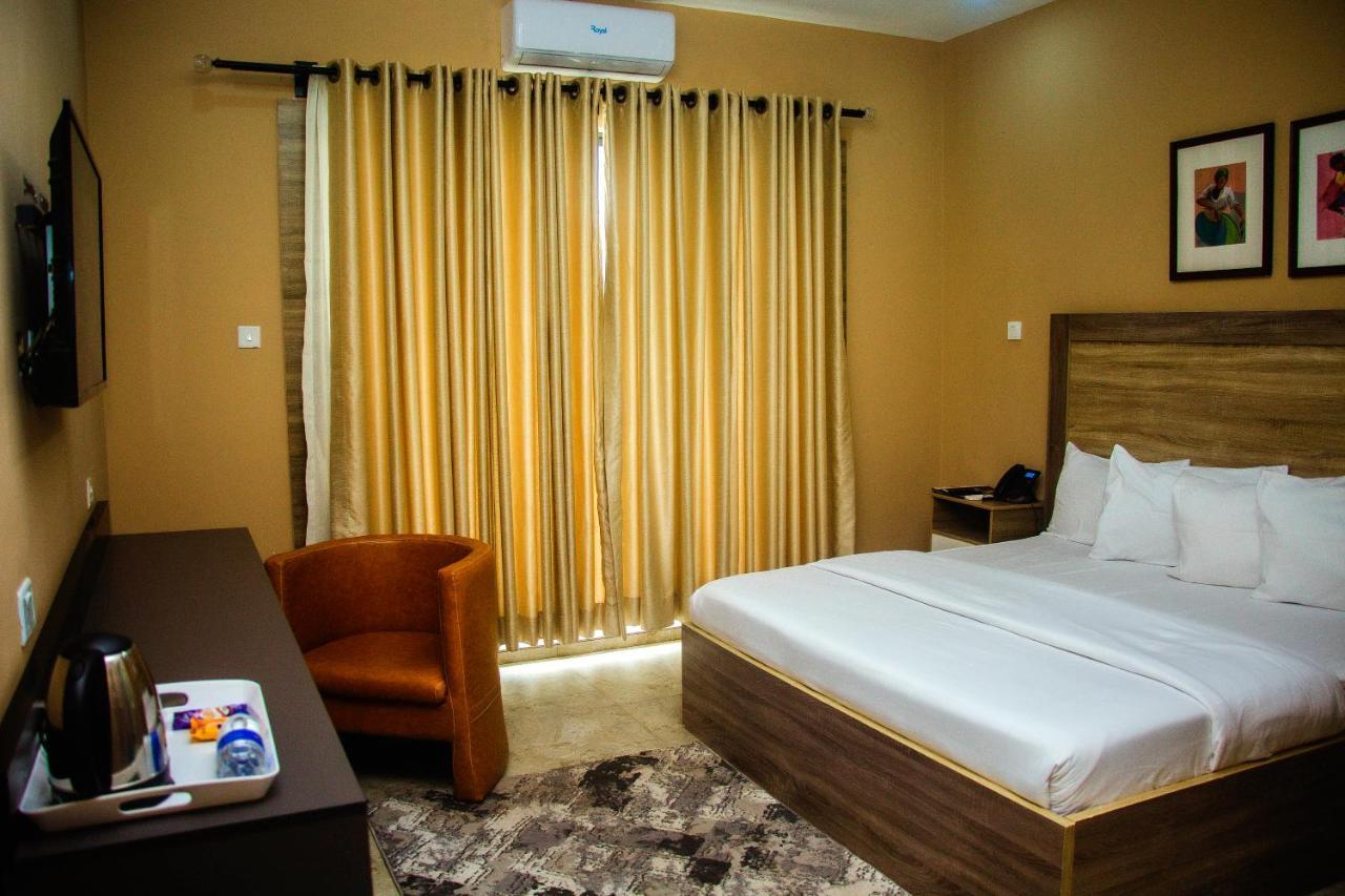 Hotel Capitol Ikeja Luaran gambar