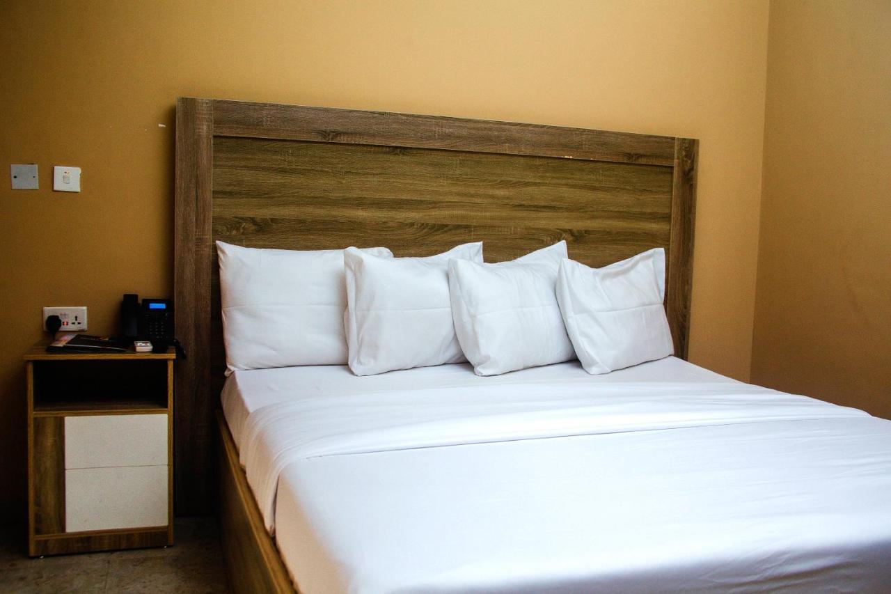 Hotel Capitol Ikeja Luaran gambar