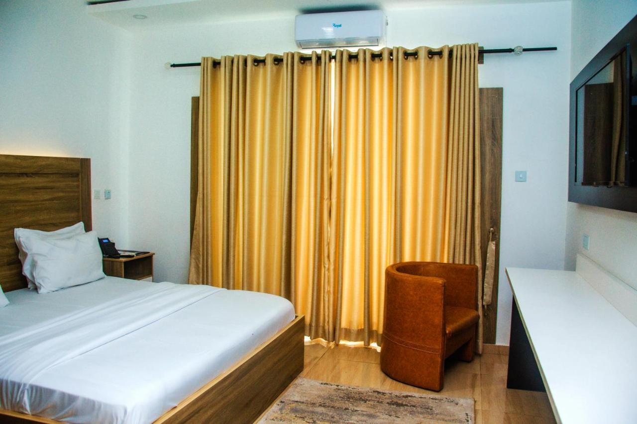 Hotel Capitol Ikeja Luaran gambar