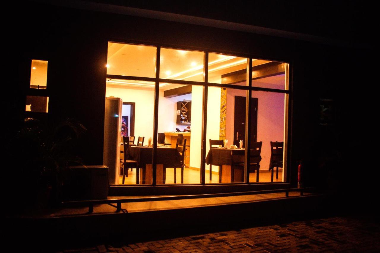 Hotel Capitol Ikeja Luaran gambar