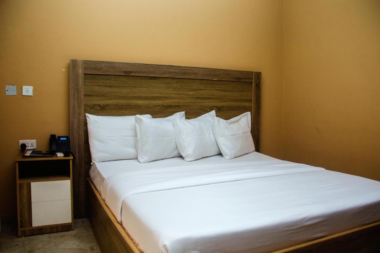 Hotel Capitol Ikeja Luaran gambar